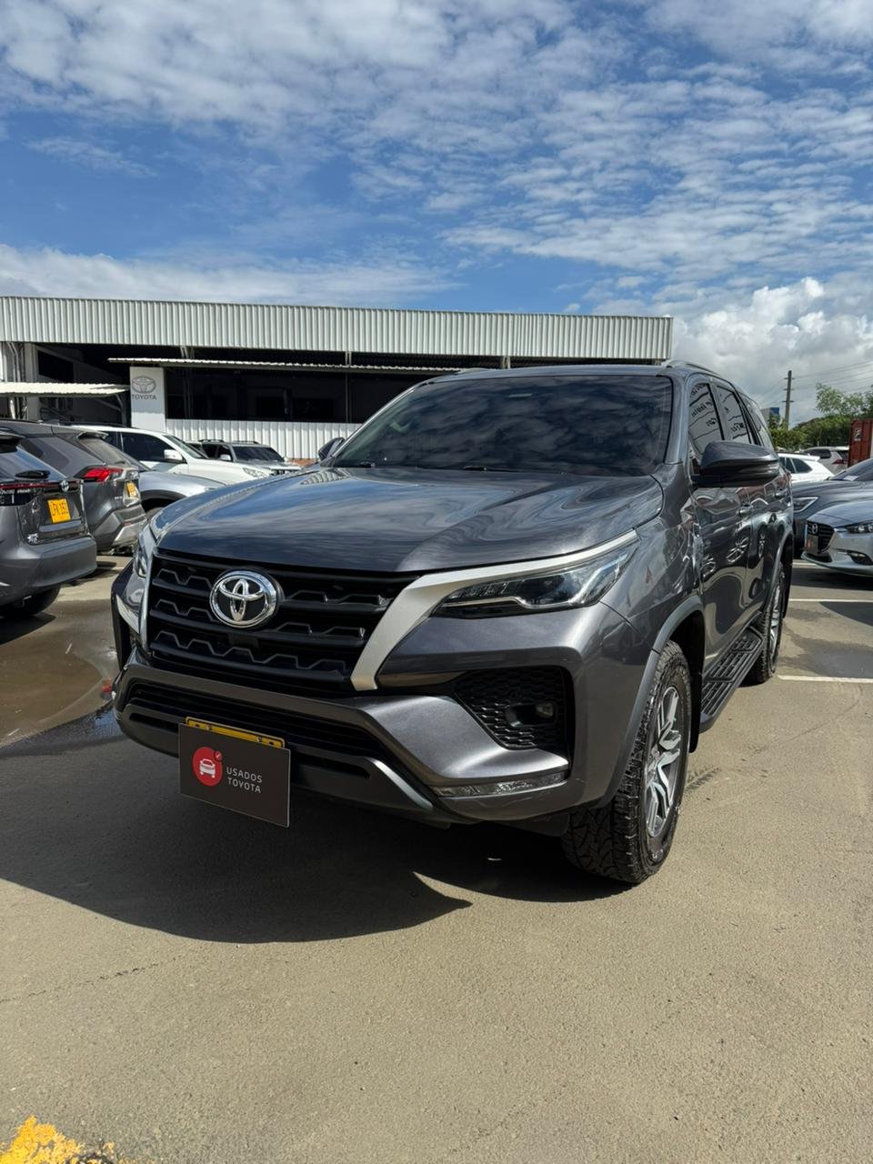 Toyota Fortuner 4x2 SR Diésel Automática – Modelo 2022