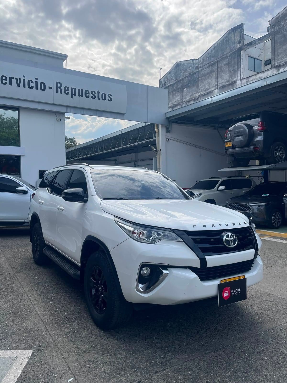 Toyota Fortuner Street  Automática Gasolina - Modelo 2018